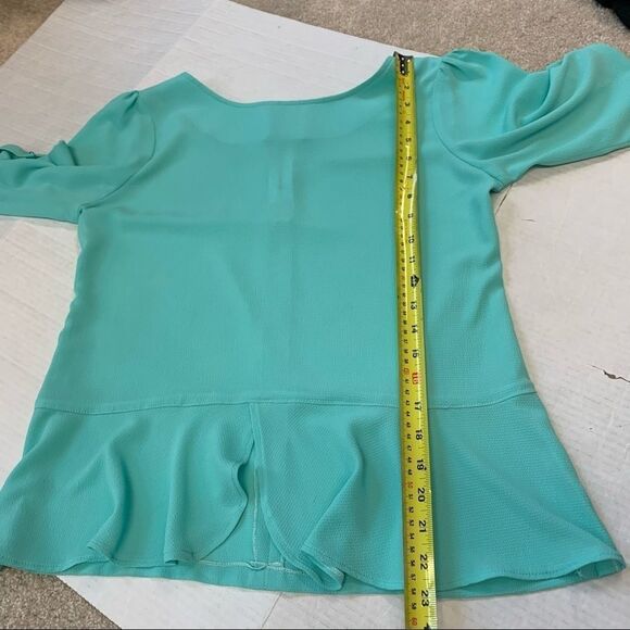 Bebe mint green short sleeve blouse size medium - Picture 9 of 11